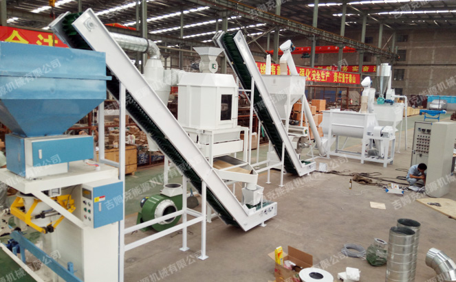 時(shí)產(chǎn)1噸小型飼料顆粒機(jī)生產(chǎn)線(xiàn)配置圖片